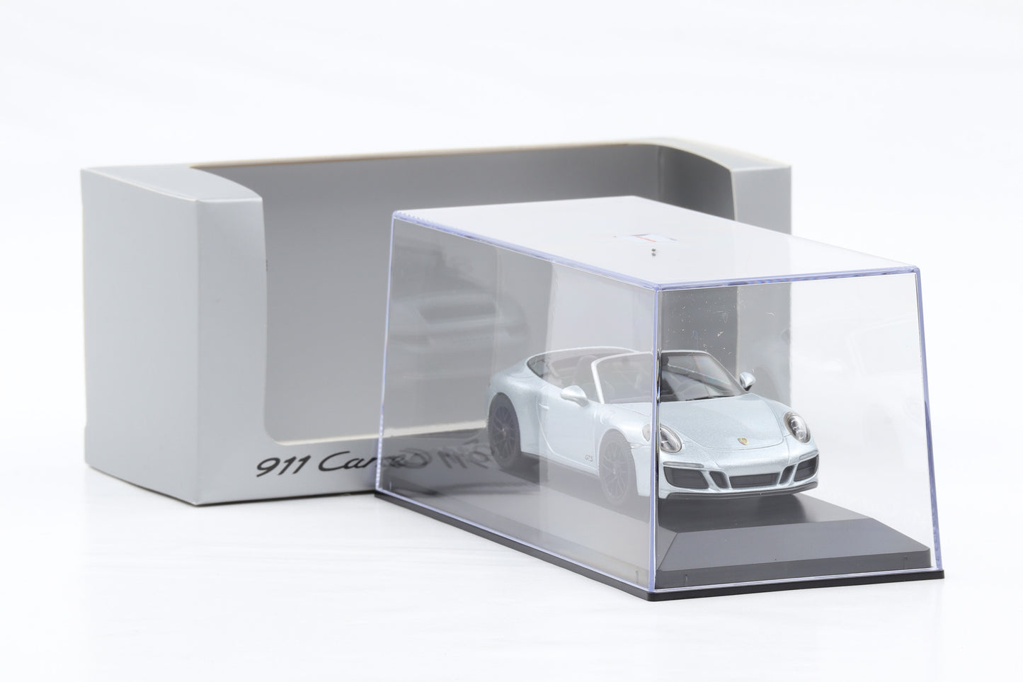 1:43 Herpa Porsche 911 Carrera 4 GTS Cabrio 991 II rhodiumsilber metallic WAP Dealer