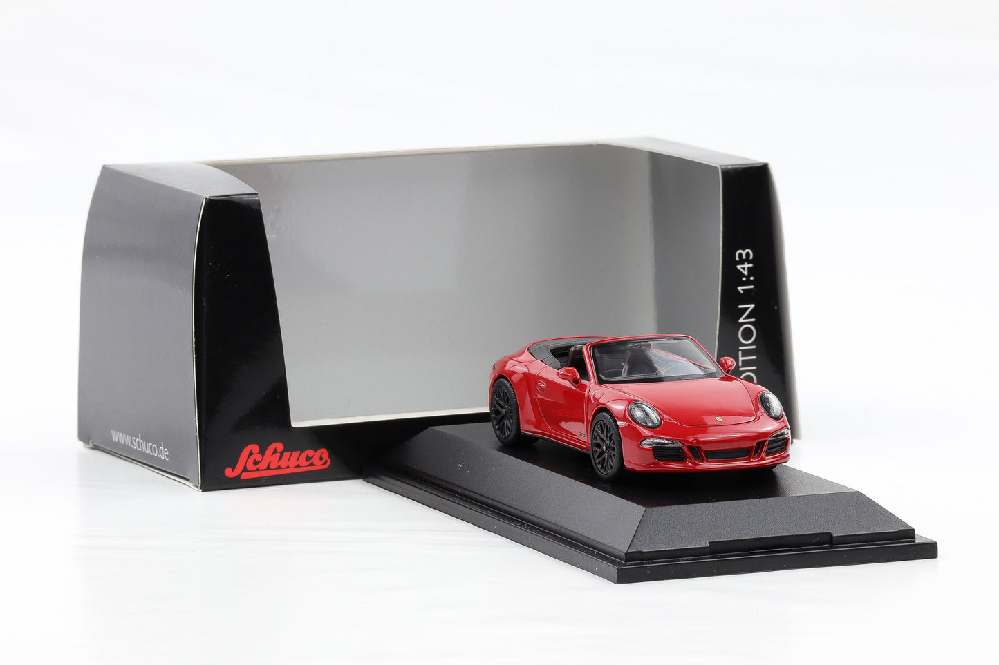 1:43 Porsche 911 991 Carrera 4 GTS Cabrio mit Dach indischrot Schuco