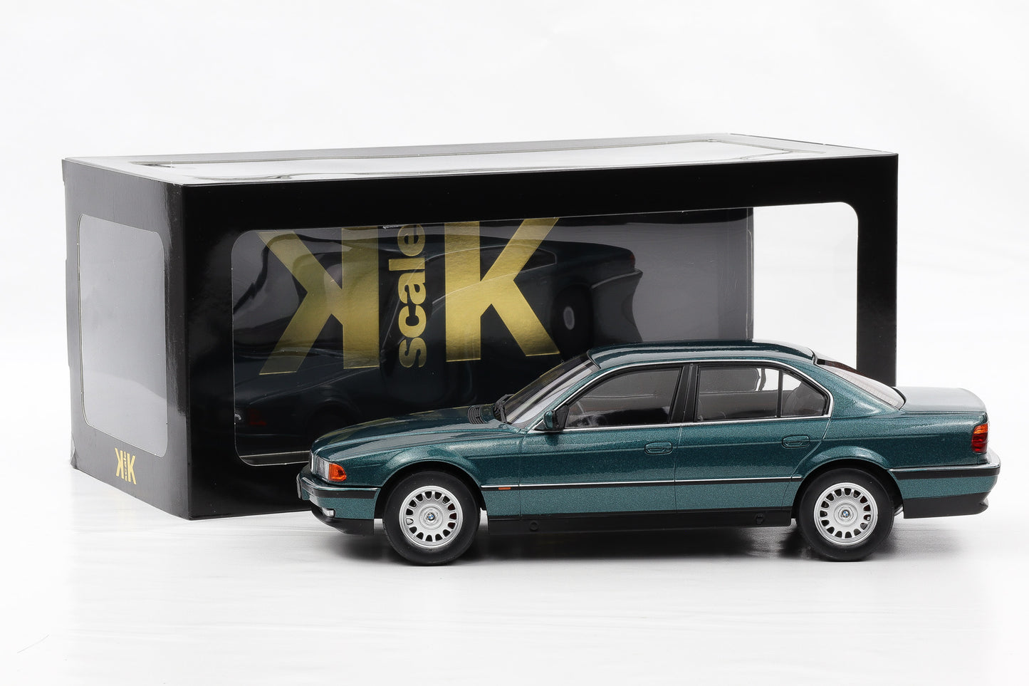 1:18 kk Scale BMW 740i E38 Serie 1 1994 Ascot Green Metallic (353) Diecast + Vitrine