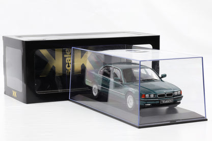 1:18 kk Scale BMW 740i E38 Serie 1 1994 Ascot Green Metallic (353) Diecast + Vitrine