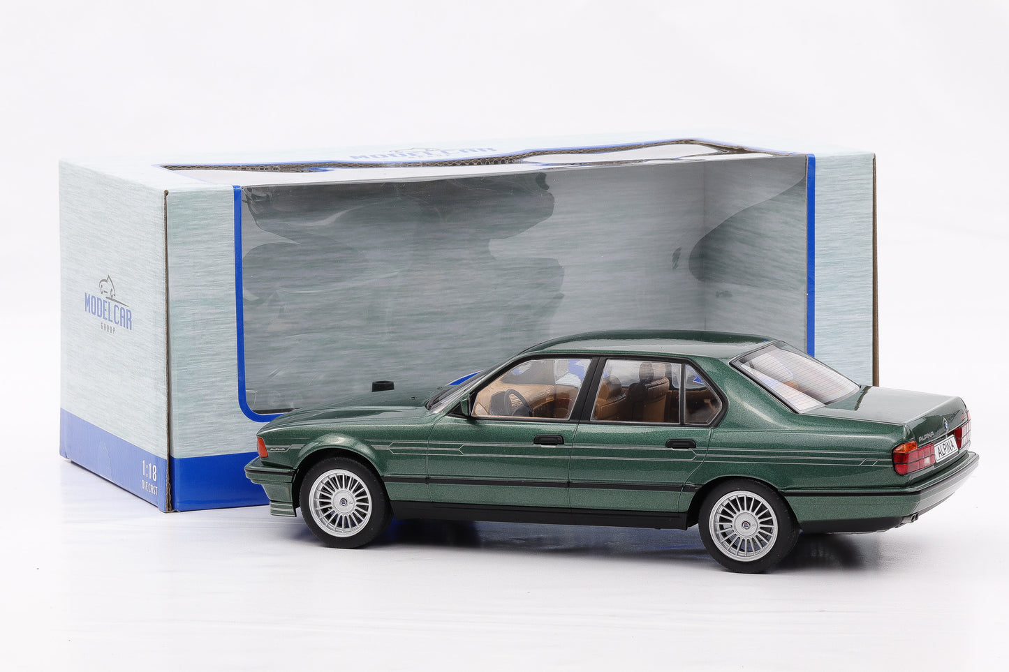 1:18 MCG BMW Alpina B11 3.5 dunkelgrün metallic 1992 MCG18233