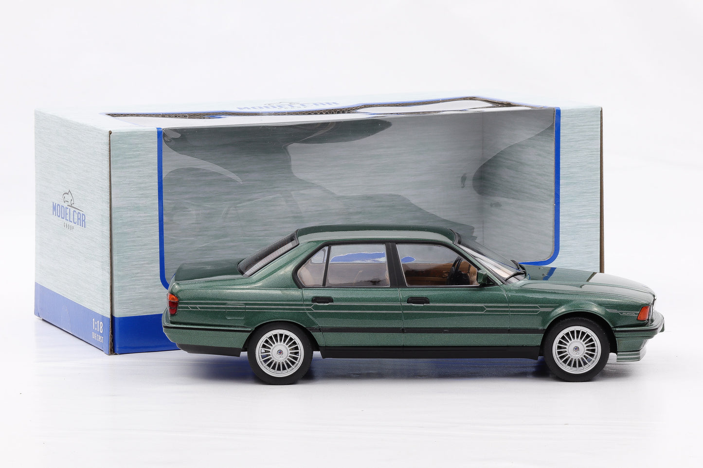 1:18 MCG BMW Alpina B11 3.5 dunkelgrün metallic 1992 MCG18233
