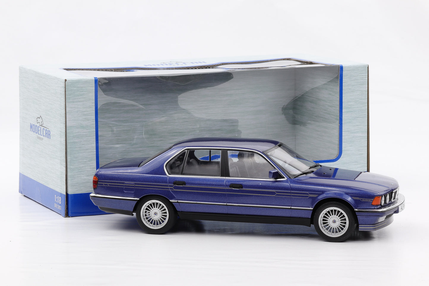 1:18 MCG BMW Alpina B11 3.5 dunkelblau metallic 1992 MCG18232