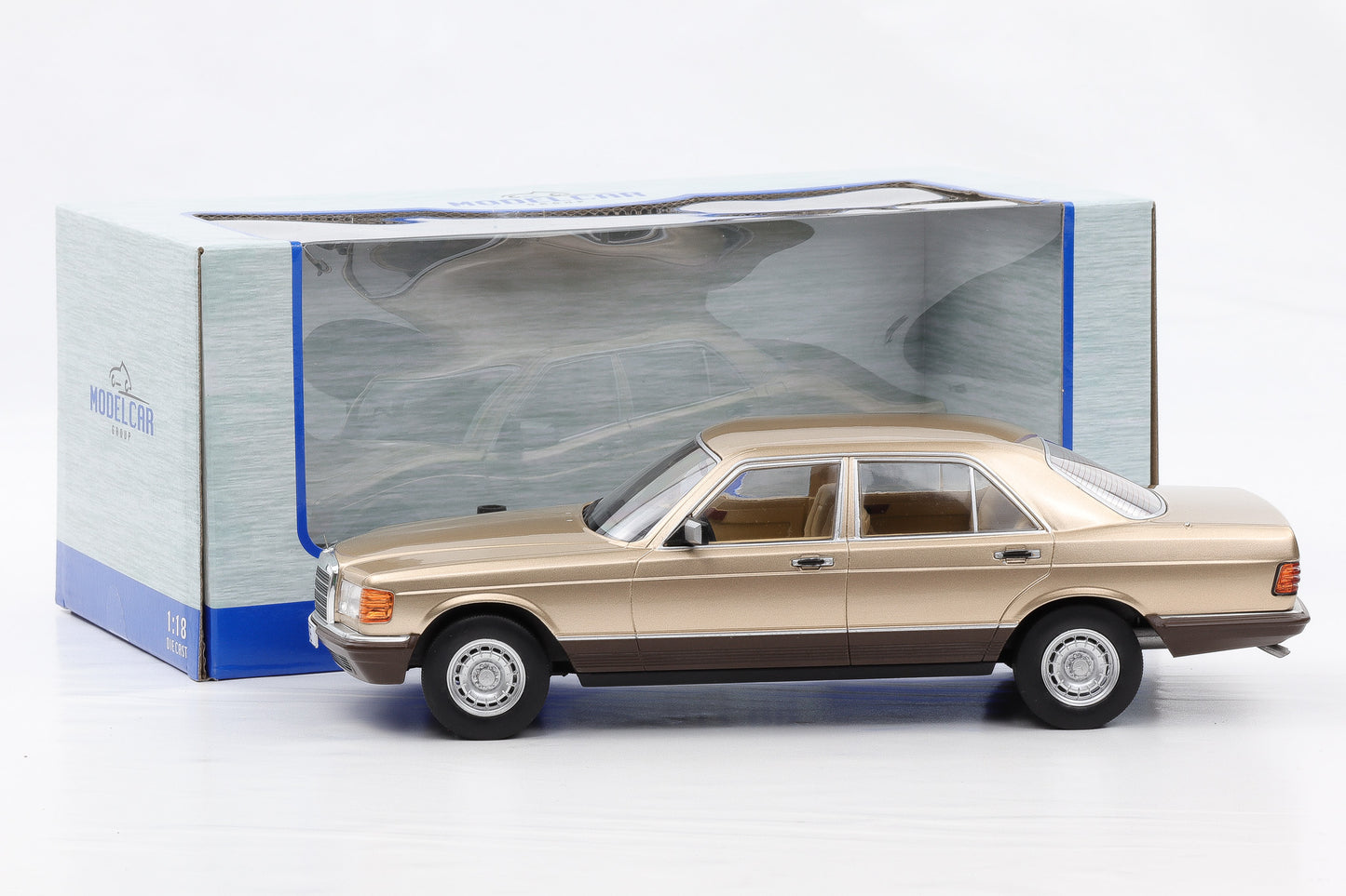 1:18 MCG Mercedes Benz 500 SE S-Klasse W126 beige metallic 1979