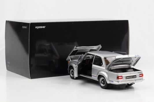 1:18 BMW Kyosho 2002 Turbo 1974 silver 08544S full opening