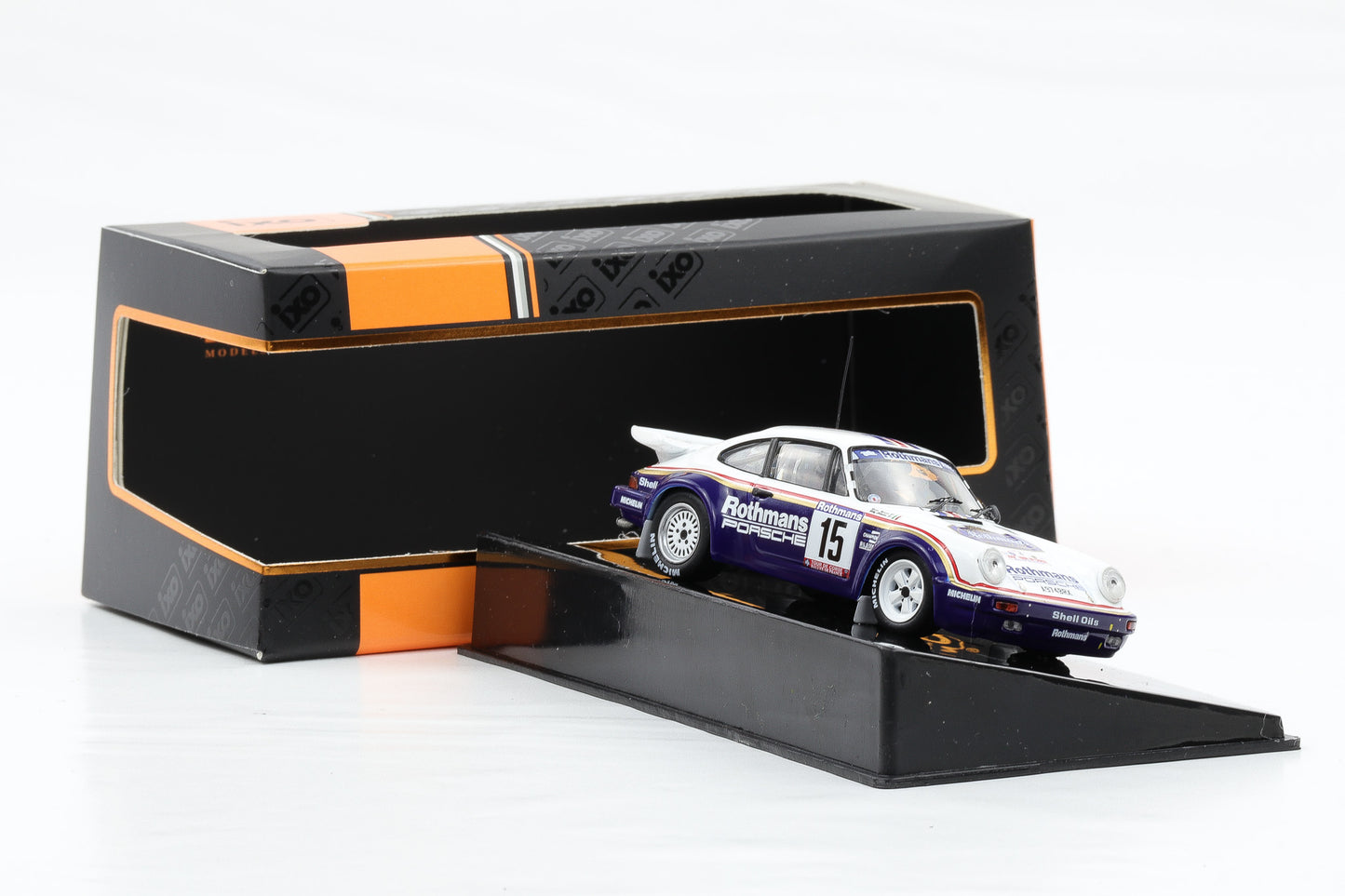 1:43 IXO Porsche 911 SC RS #15 Rothmans Tour de Corse 1985
