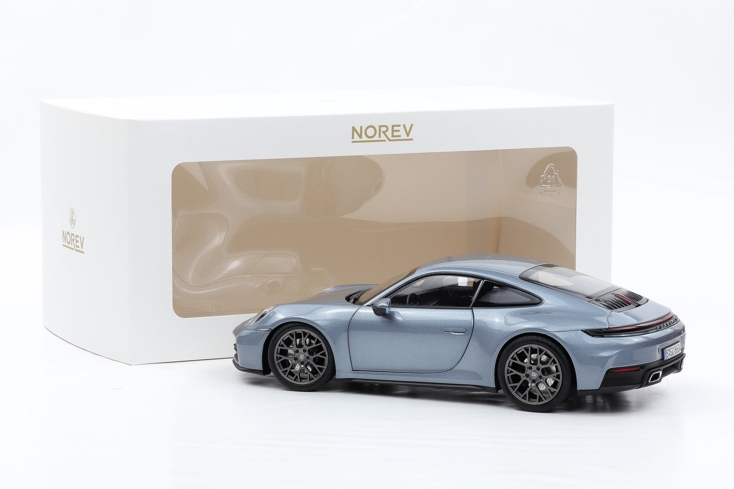 1:18 Norev Porsche 911 992.2 Carrera Coupe Polar silver metallic 2024