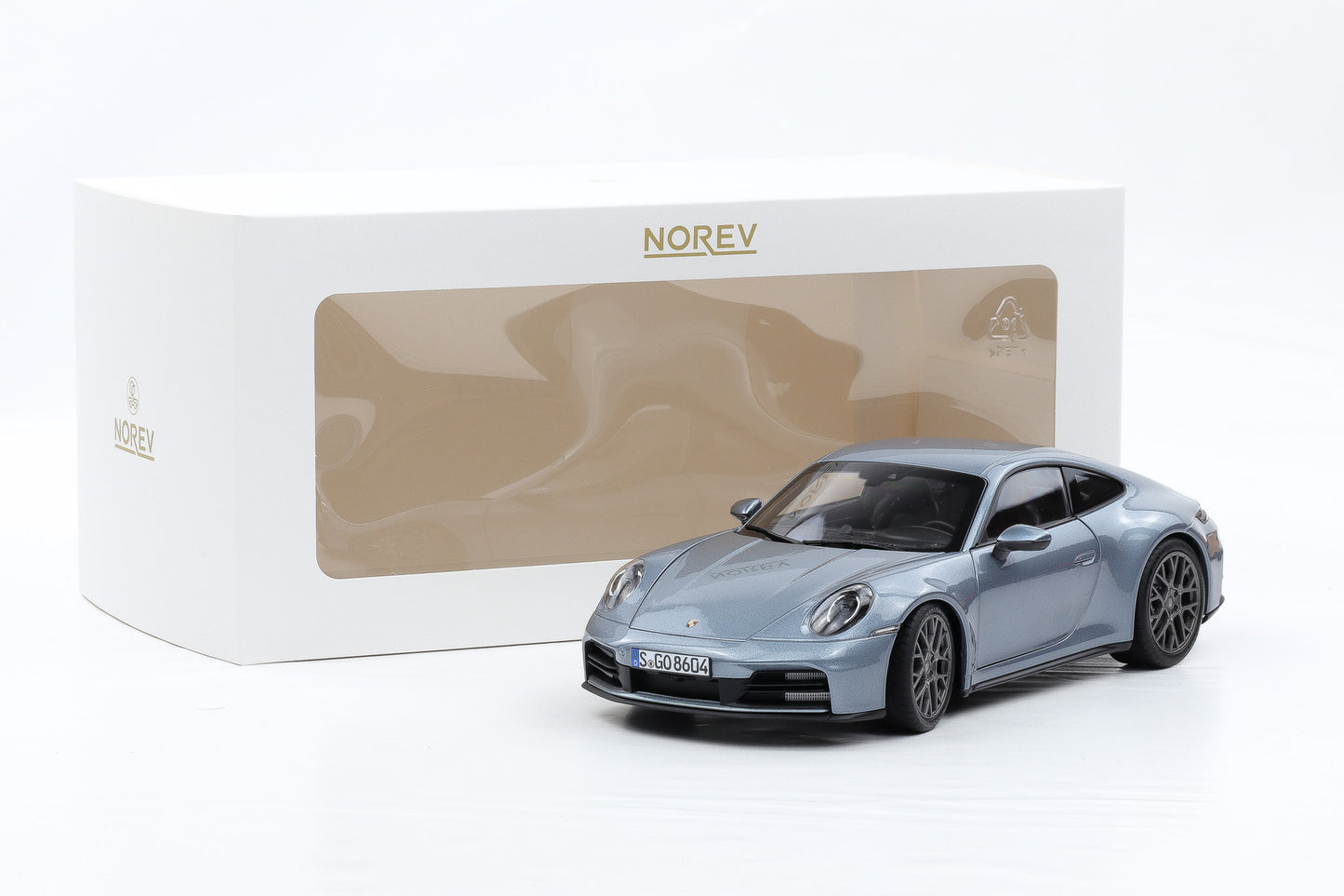 1:18 Norev Porsche 911 992.2 Carrera Coupe Polar silver metallic 2024