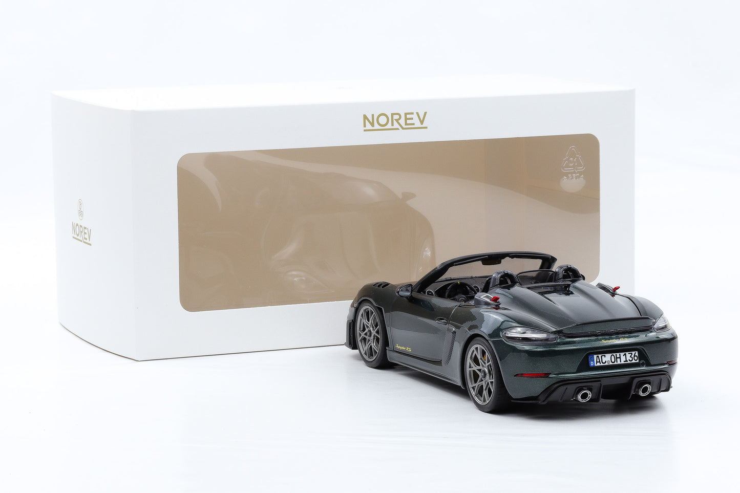 1:18 Norev Porsche 718 Spyder RS Weissach Package 2023 Forest green metallic