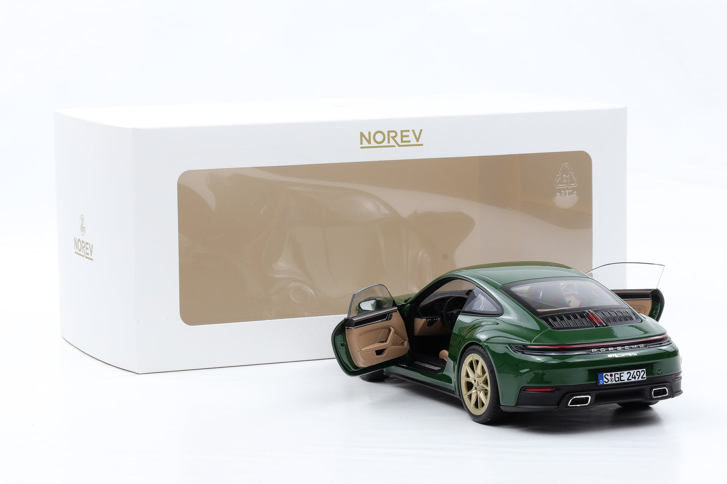 1:18 Norev Porsche 911 992.2 Carrera Coupe 2024 Irish green limited 200 pcs.