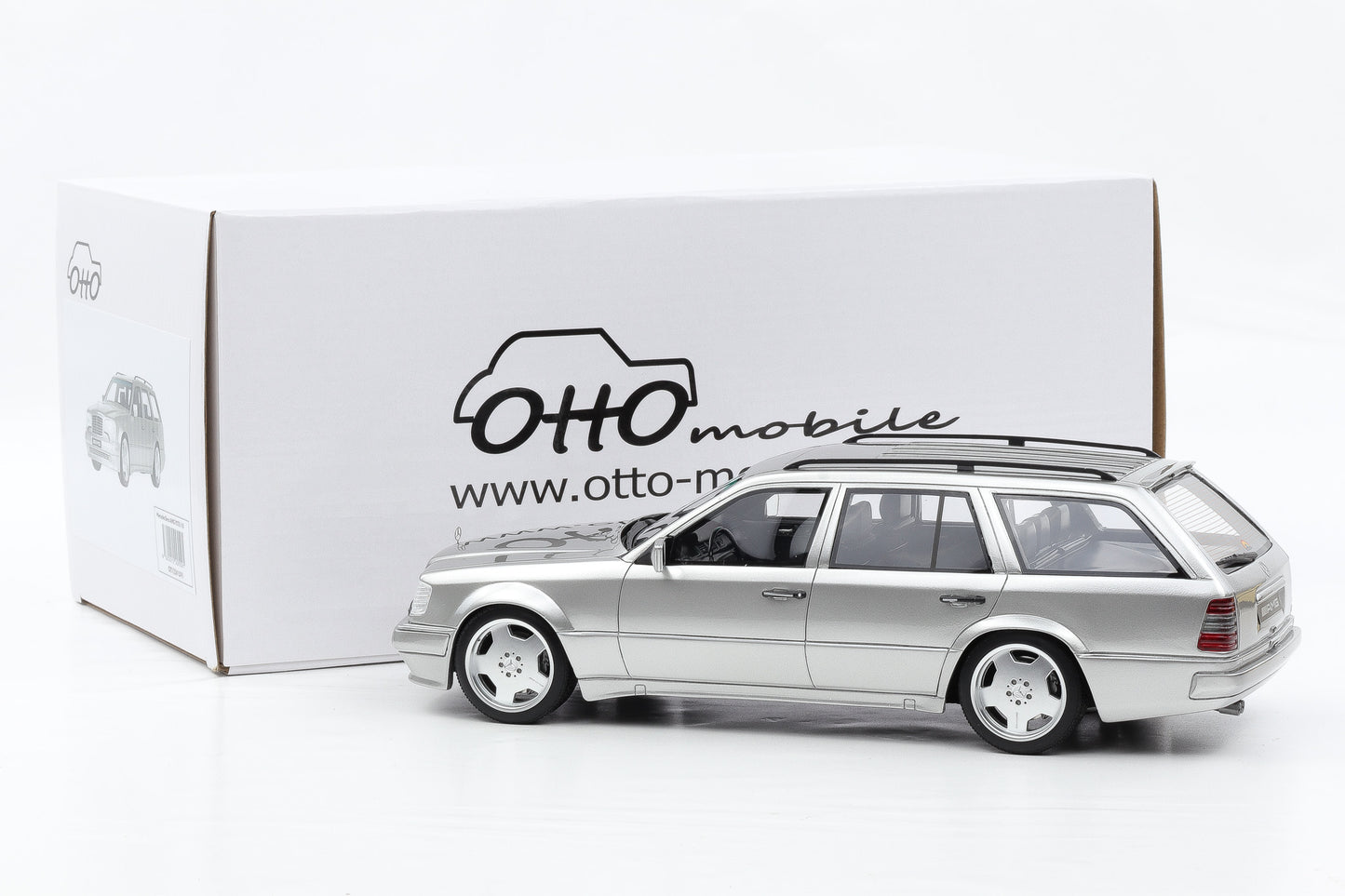 1:18 OTTOmobile Mercedes Benz W124 AMG 70TE 1998 silber OT1224