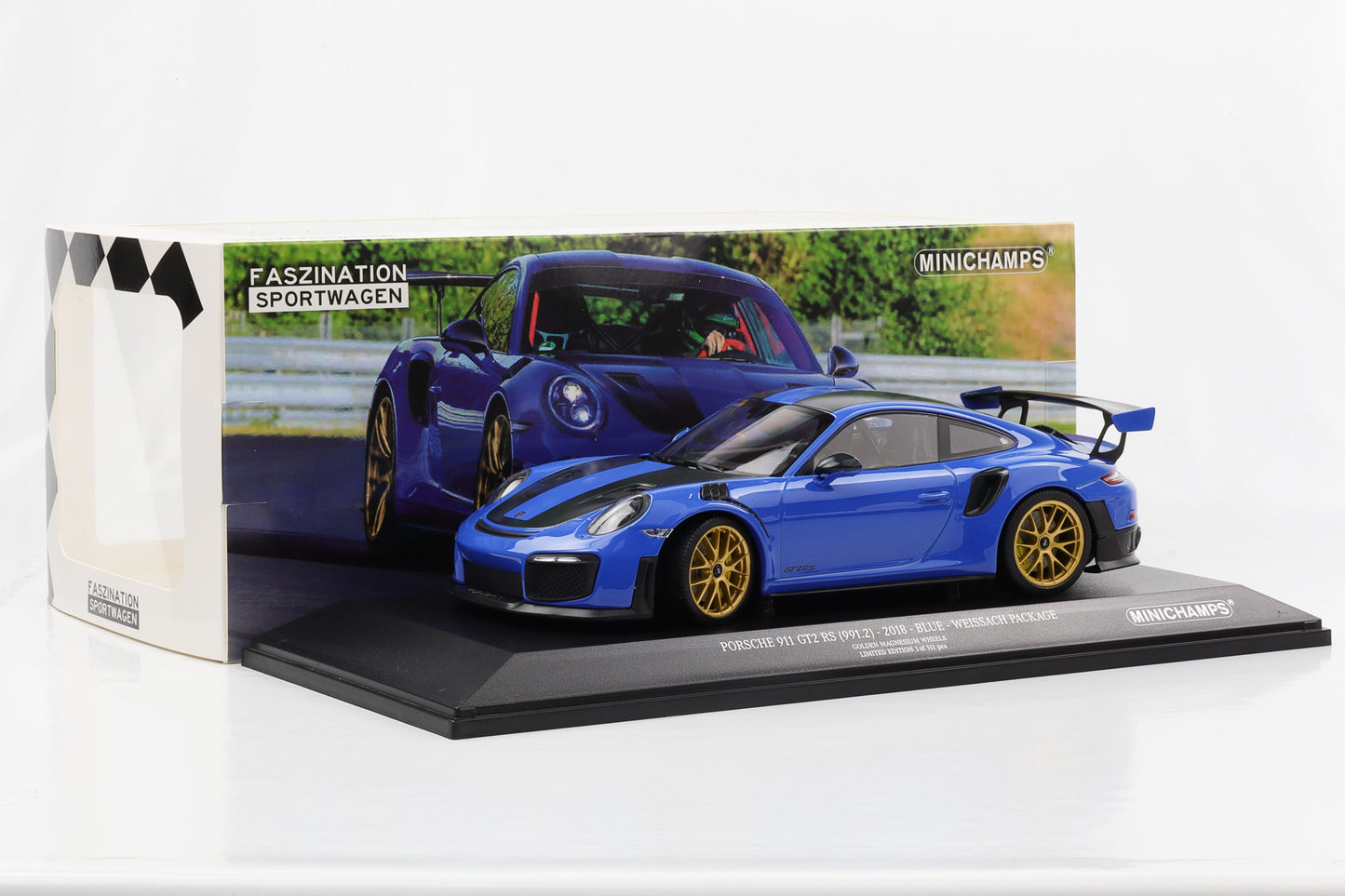 1:18 Porsche 911 991.2 GT2 RS 2018 Weissach Package blau / goldene Felgen Minichamps