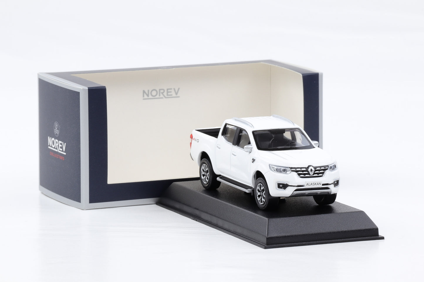 1:43 Norev Renault Alaskan Pickup 2019 weiss 518353
