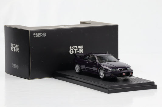 1:43 Ebbro Nissan Skyline GT-R R33 V Spec 1995 dunkel-metalliclila