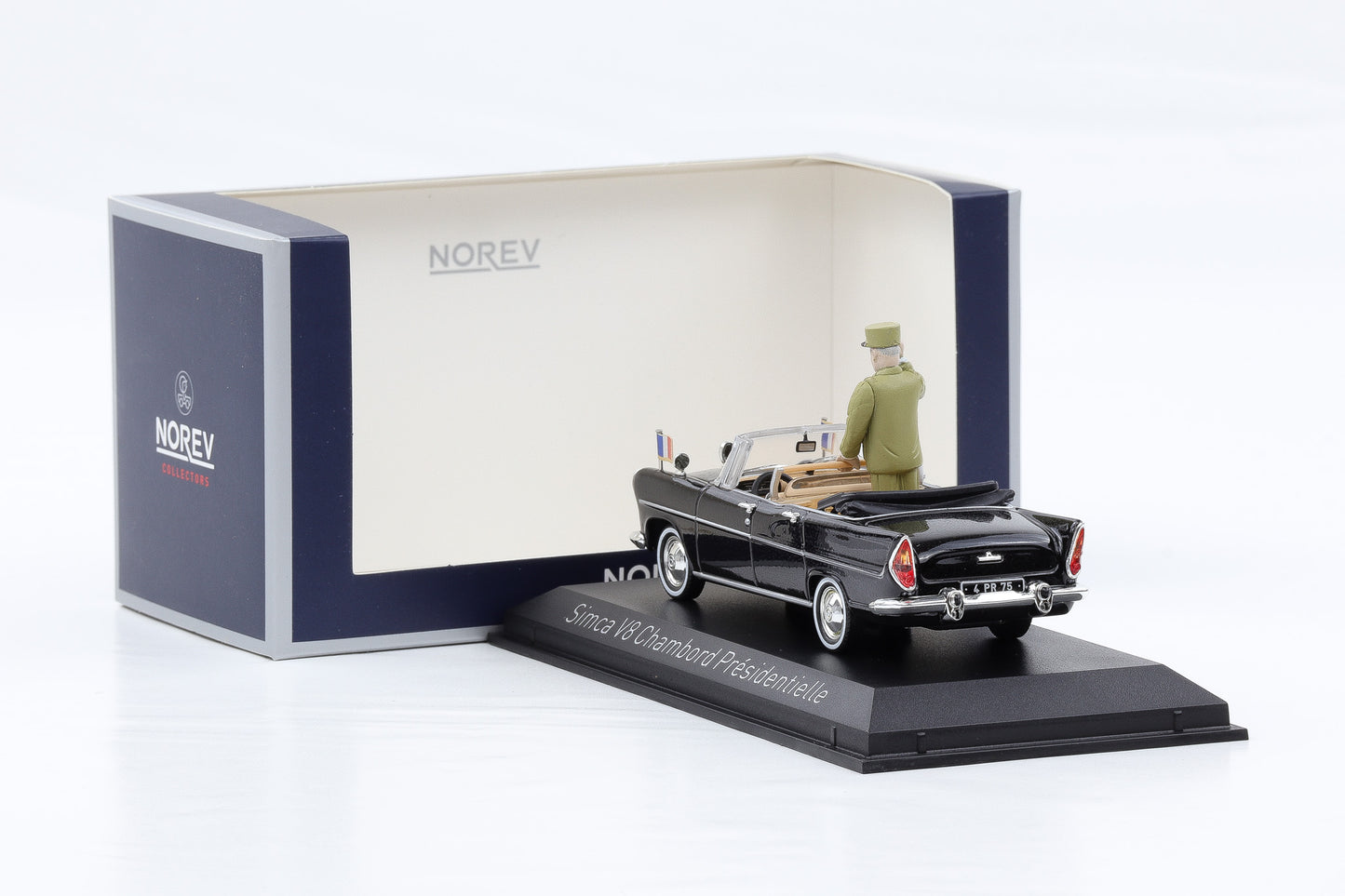 1:43 Norev Simca V8 Chambord Presidentielle 1960 Charles de Gaulle 576032