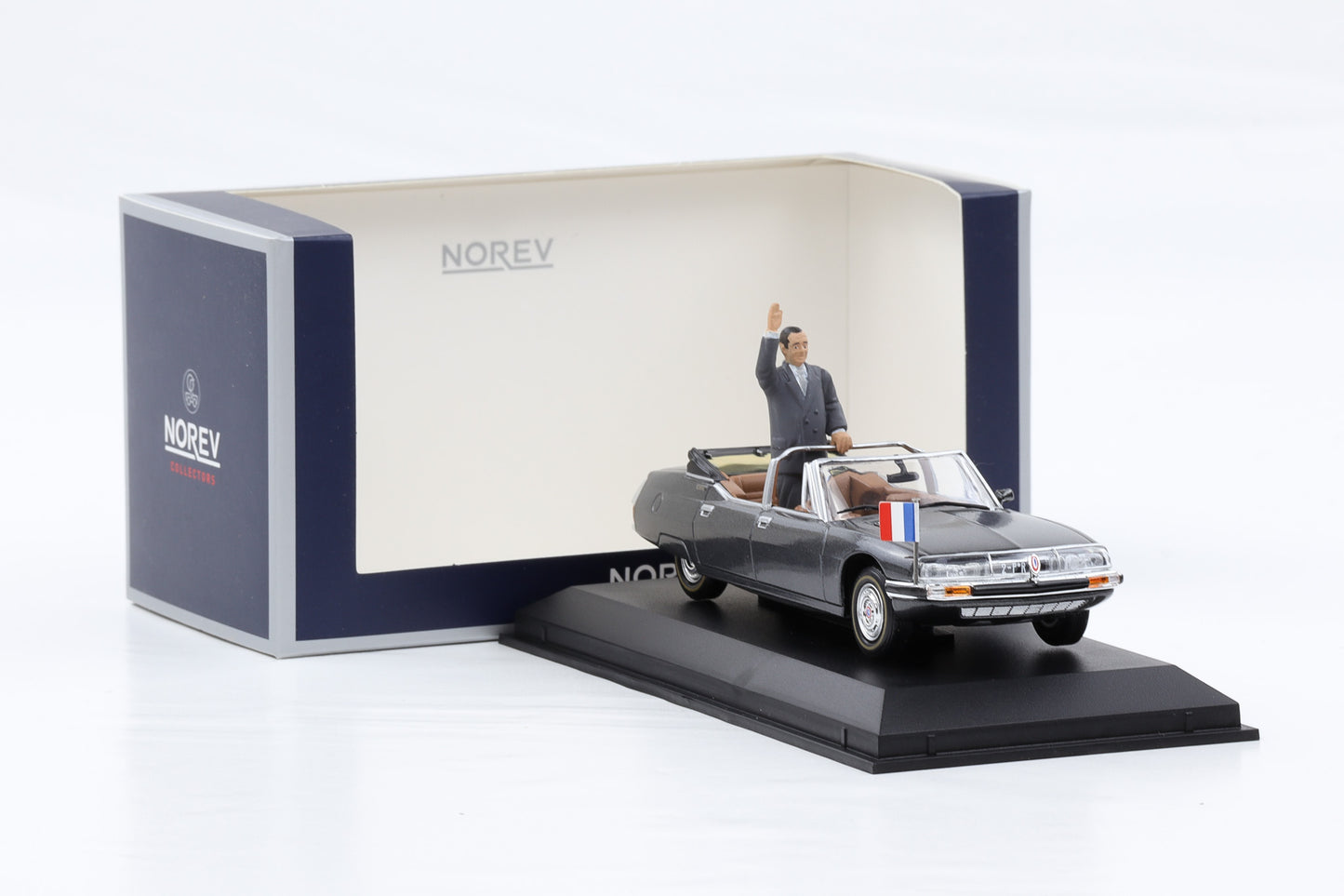 1:43 Norev Citroen SM Presidentielle 1995 Figur Jacques Chirac 158706