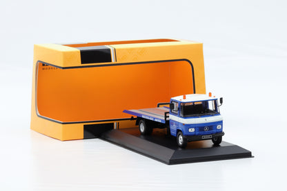 1:43 IXO Mercedes-Benz L608 D LKW Auto Transporter Service blau