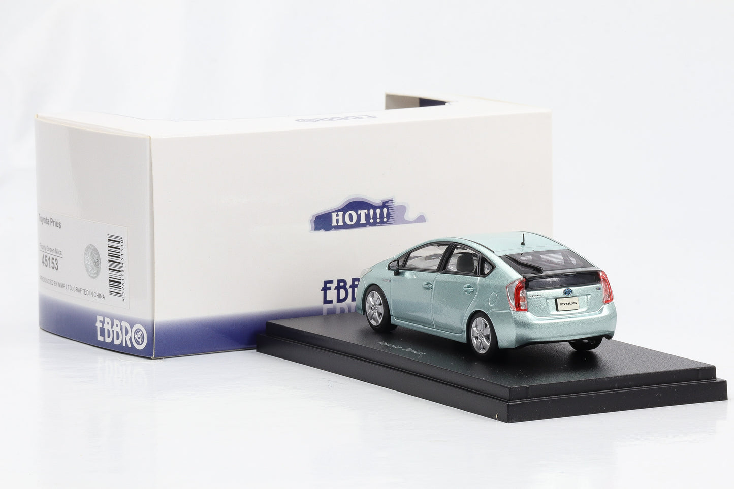 1:43 Ebbro Toyota Prius 2012 Frosty-Green-Metallic diecast