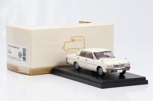 1:43 Ebbro Oldies Nissan President 252 Limousine 1987 weiß diecast