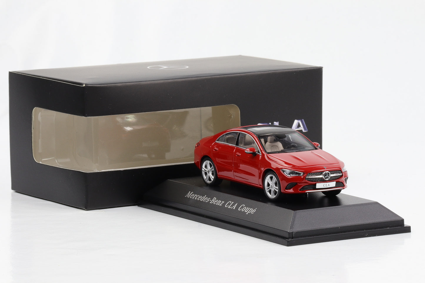 1:43 Spark Mercedes-Benz CLA C118 2019 Coupe jupiterrot Dealer