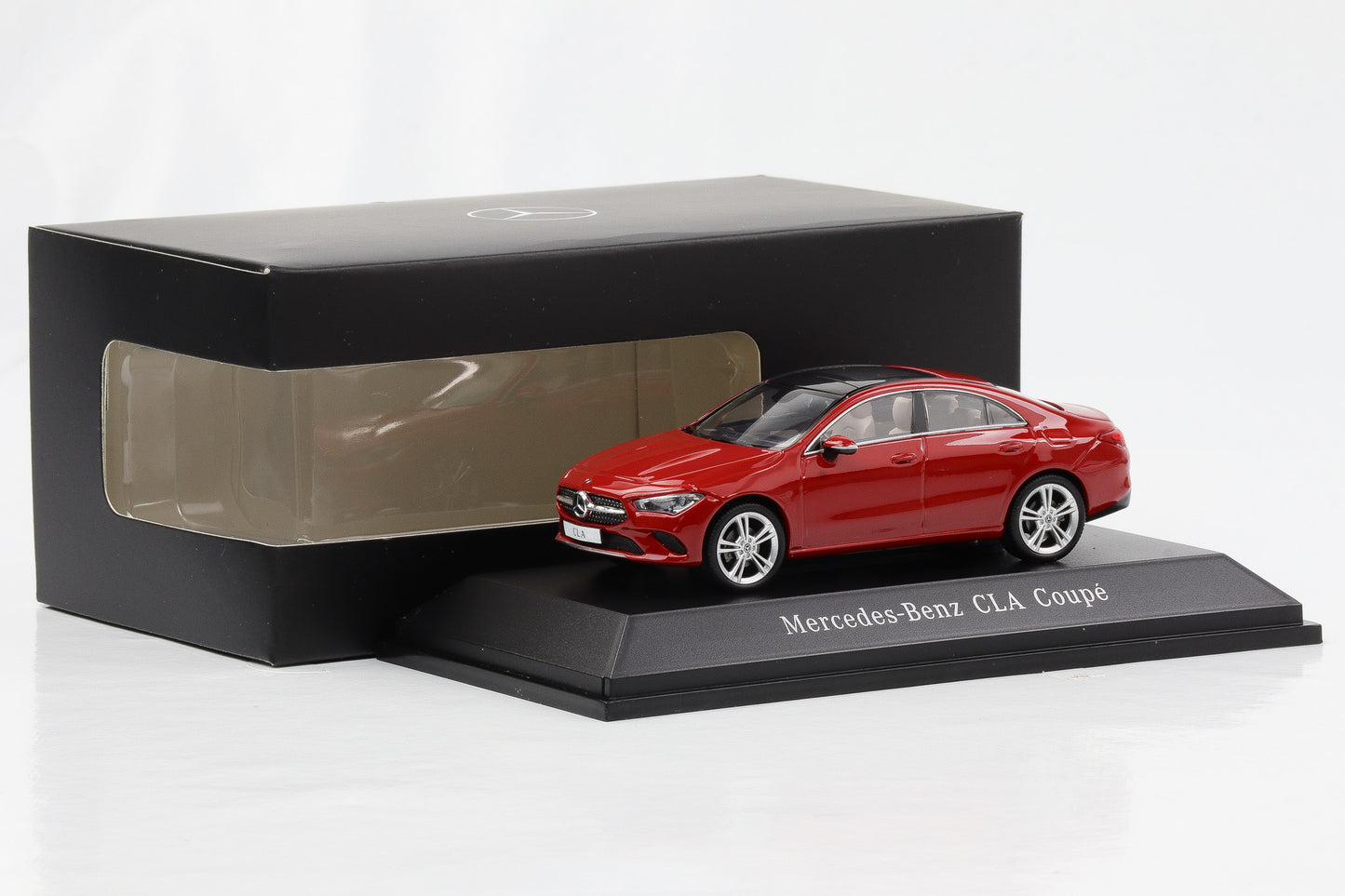 1:43 Spark Mercedes-Benz CLA C118 2019 Coupe jupiterrot Dealer