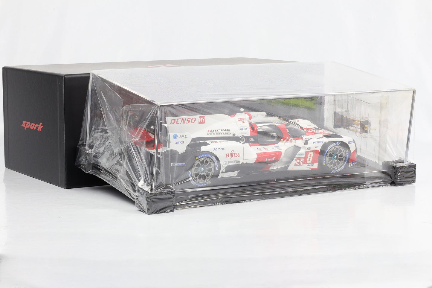 1:18 Toyota GR010 Hybrid #8 Winner 24h LeMans 2022 Gazoo Racing Spark OVP