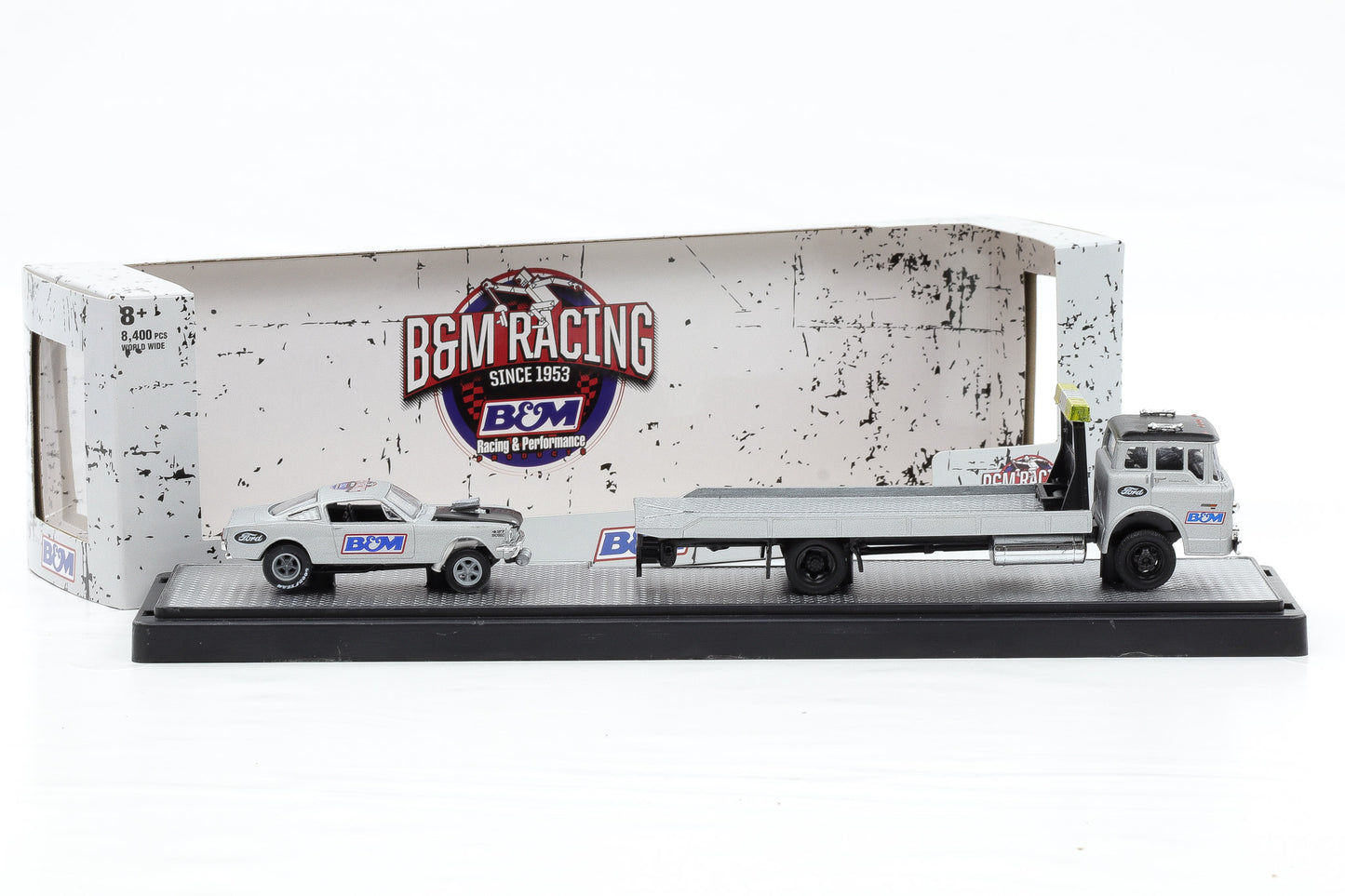 1:64 M2 Ford C-8000 1990 & Ford Mustang Gasser 1966