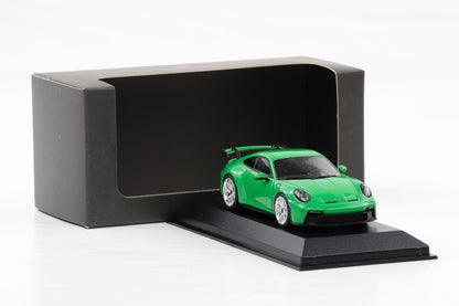 1:43 Minichamps Porsche 911 992 GT3 pythongrün WAP Dealer