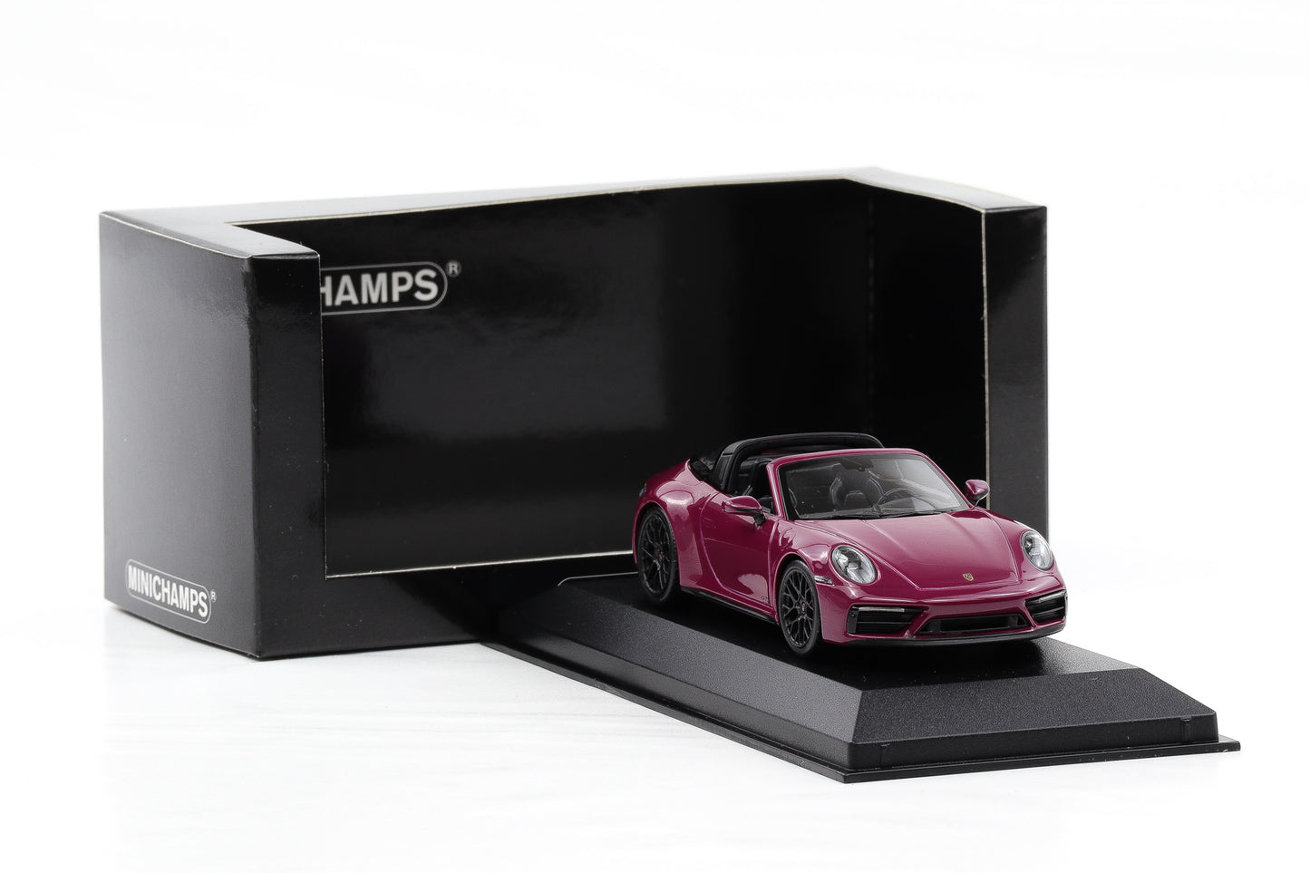 1:43 Minichamps Porsche 911 992.2 Targa 4 GTS Rubystar 2001
