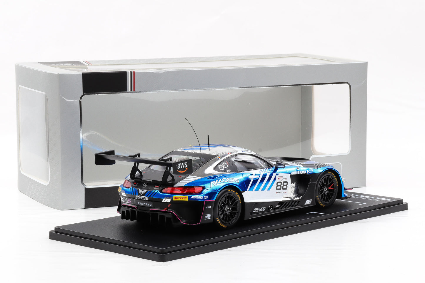 1:18 IXO Mercedes-AMG GT3 Evo #88 GTWC Champion 2023 AMG Team AKKodis ASP
