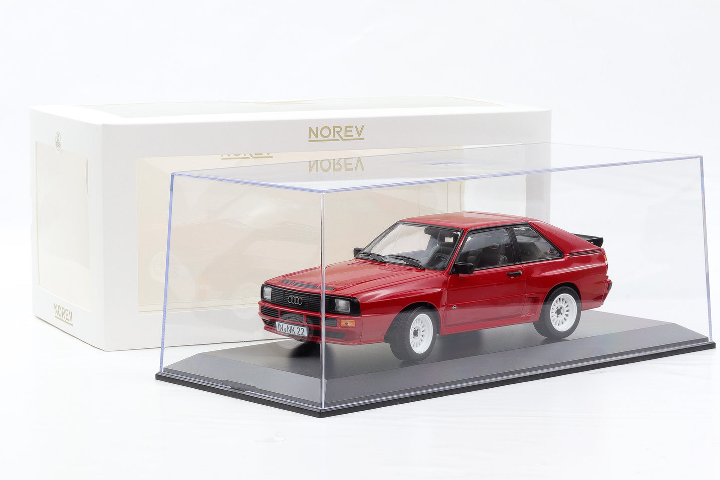 1:18 Norev VW Audi Sport Quattro Gr. B 1985 rot + Vitrine