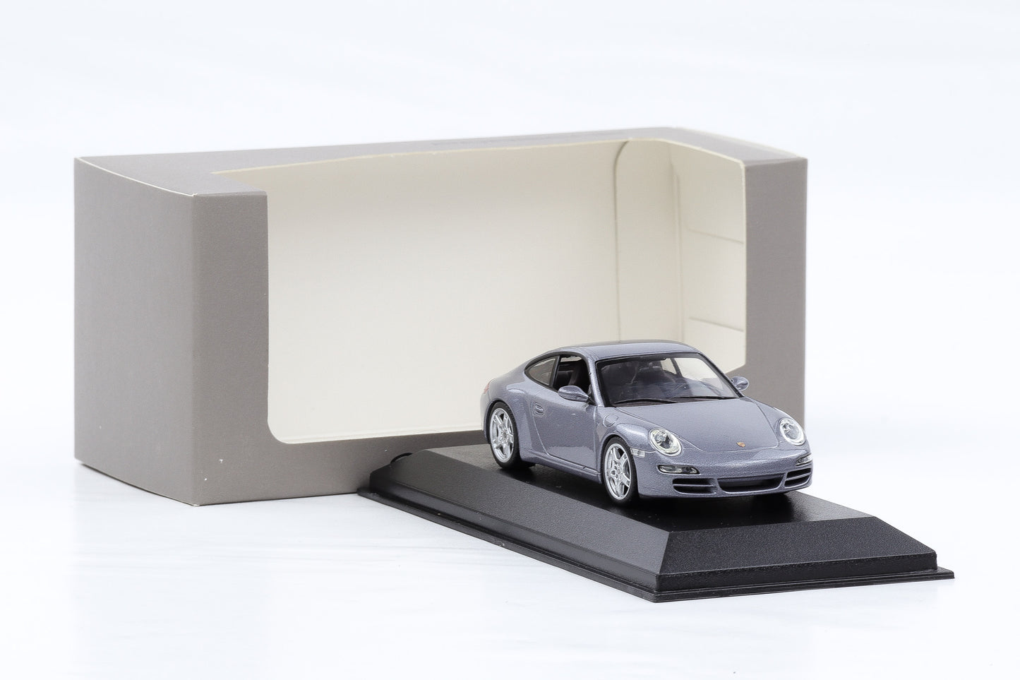 1:43 Minichamps Porsche 911 997 Carrera S Seal grey metallic 2004 WAP Dealer