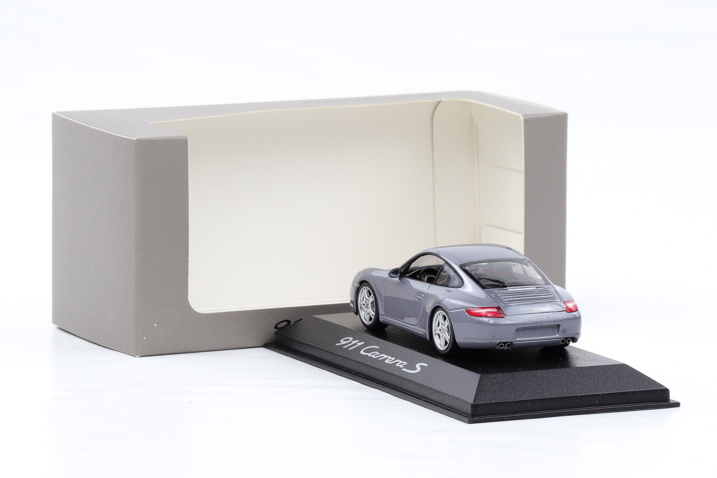 1:43 Minichamps Porsche 911 997 Carrera S Seal grey metallic 2004 WAP Dealer
