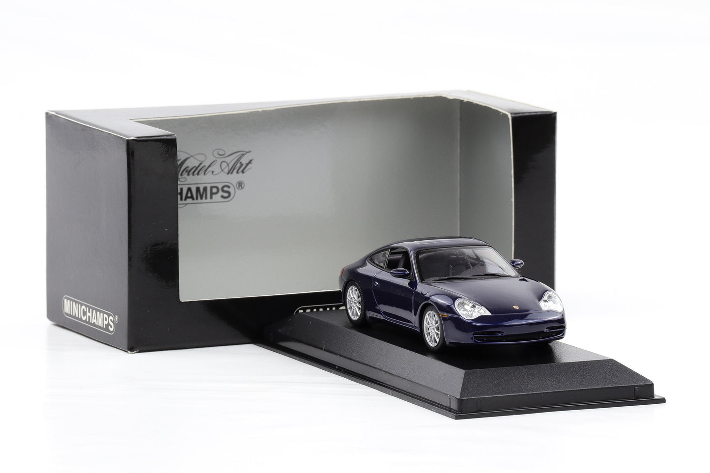 1:43 Minichamps Porsche 911 996 Carerra 2001 lapisblau metallic