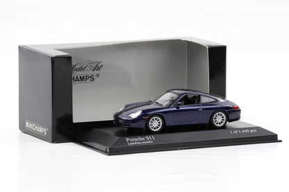 1:43 Minichamps Porsche 911 996 Carerra 2001 lapisblau metallic