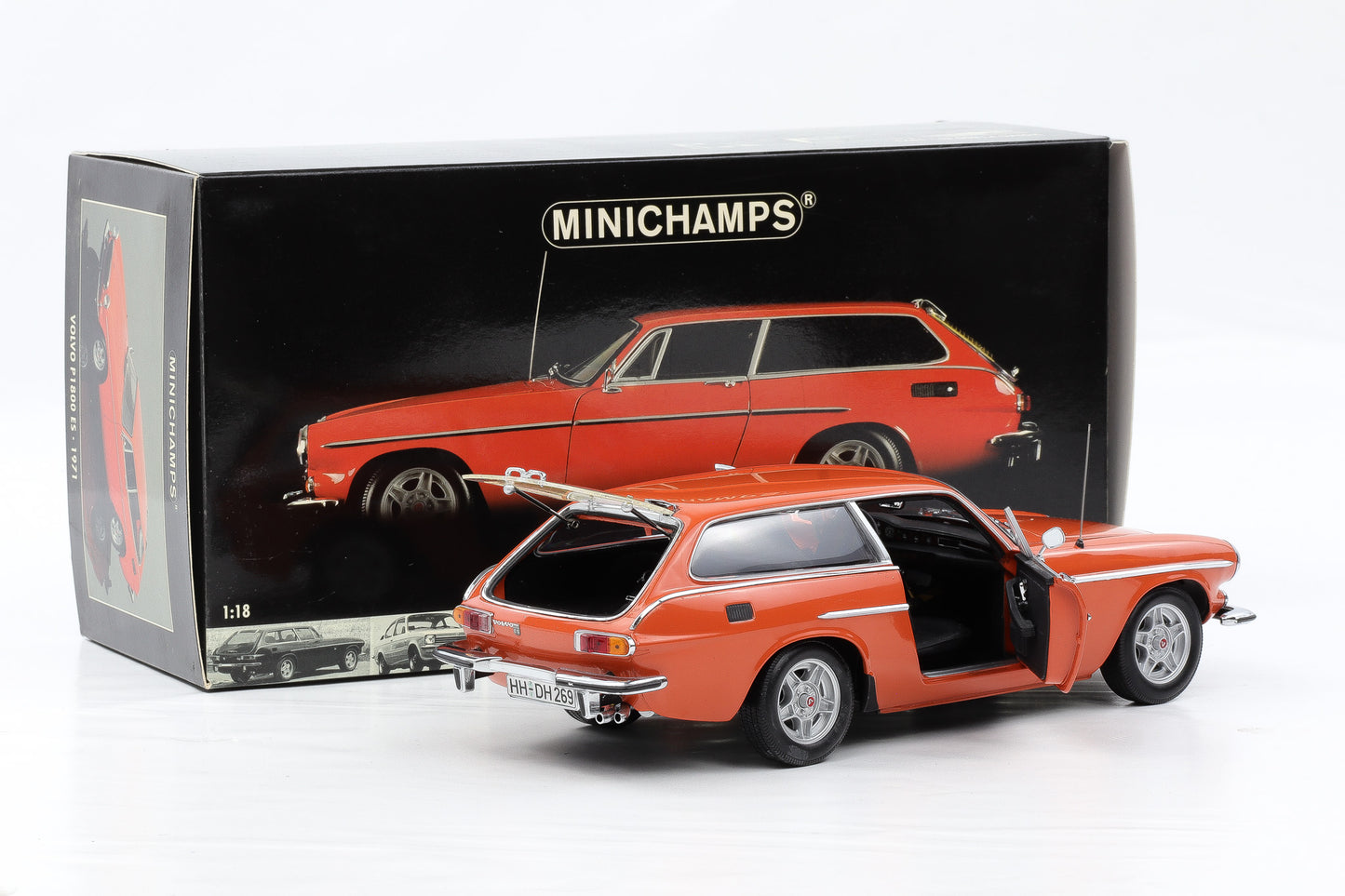 1:18 Minichamps Volvo P1800 ES 1971 orange full opening