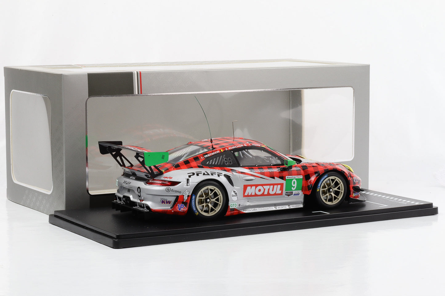 1:18 IXO 911 GT3 R #9 Sieger GTD 12h Sebring 2021 Pfaff Motorsports diecast