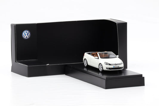 1:43 Schuco Volkswagen Golf V Cabrio Cabriolet weiss metallic Dealer