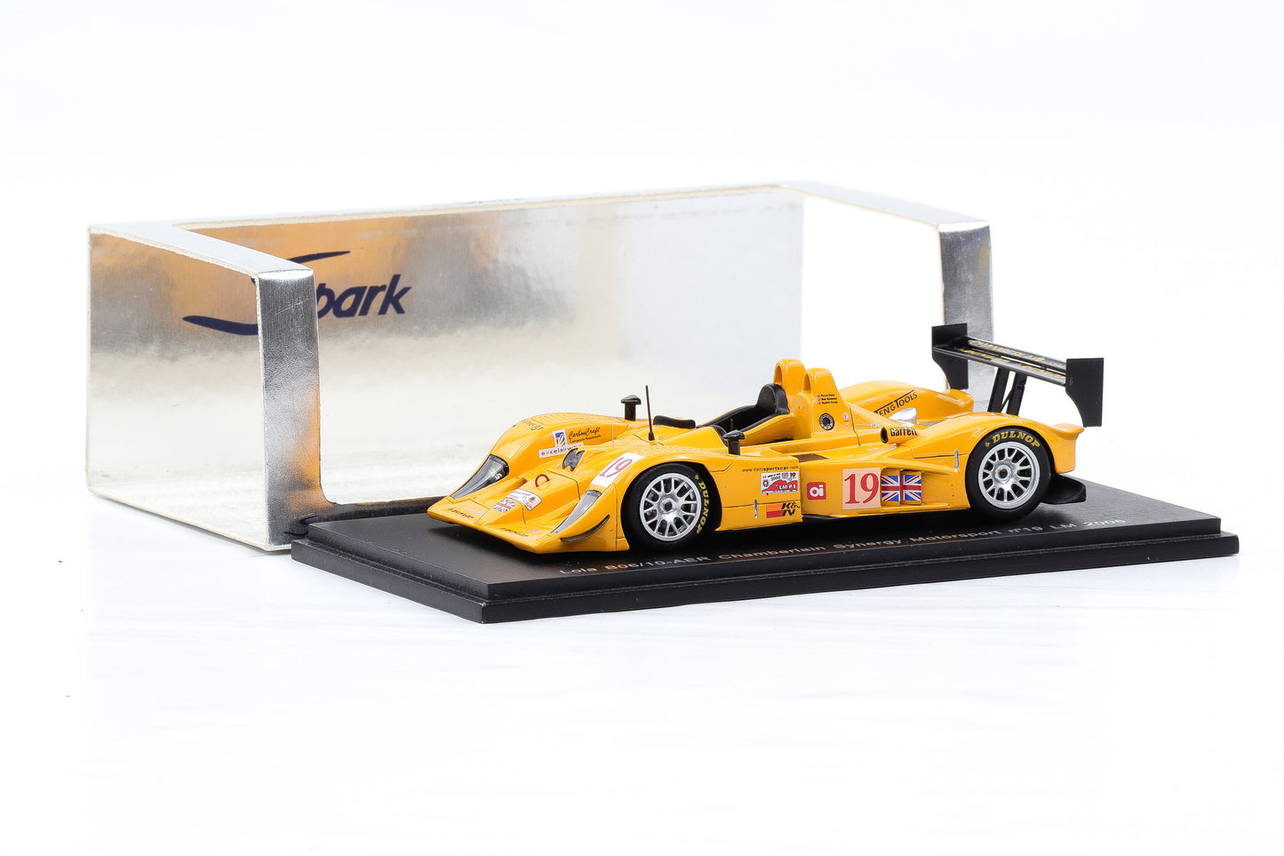 1:43 Spark Lola B06/10-AER Chamberlain Synergy Motorsport #19 LM 2006