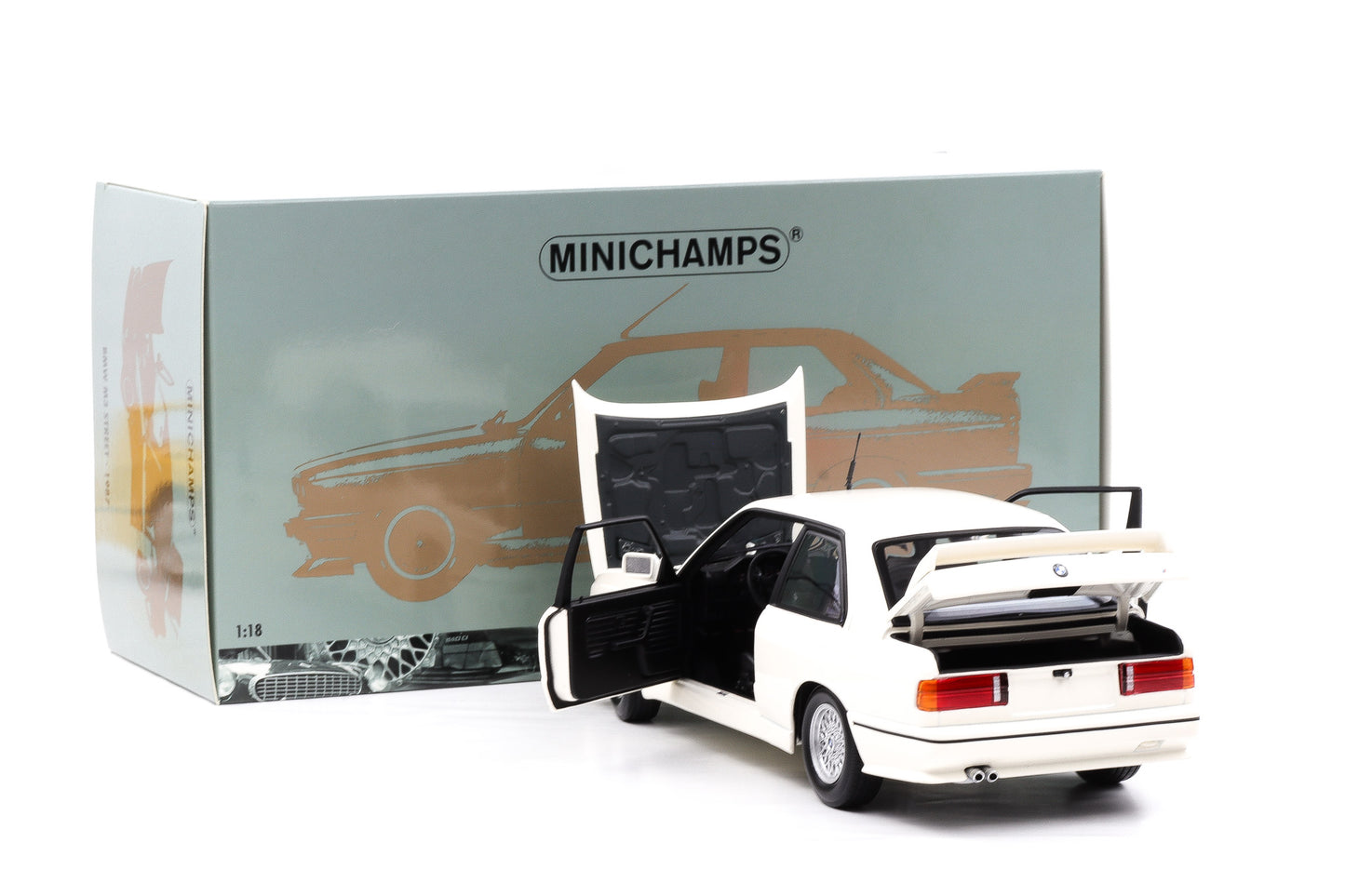 1:18 Minichamps BMW M3 E30 Street 1989 weiss full opening