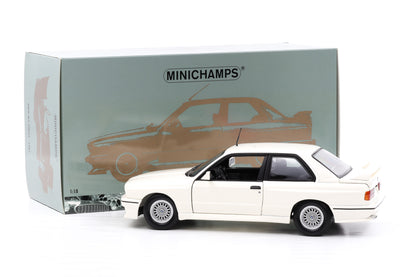 1:18 Minichamps BMW M3 E30 Street 1989 weiss full opening