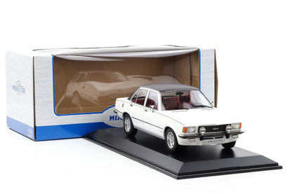 1:18 Opel Commodore B GS/E 1972 weiß / MCG diecast + Vitrine