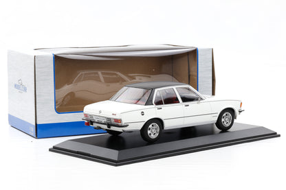 1:18 Opel Commodore B GS/E 1972 weiß / MCG diecast + Vitrine