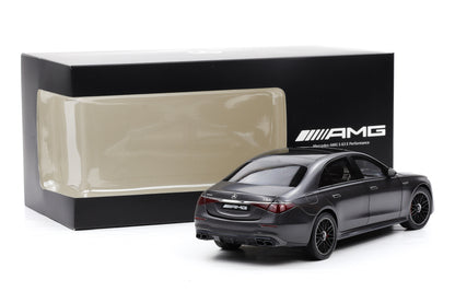 1:18 Mercedes-Benz AMG S63 E V223 Graphitgrau Magno NZG Dealer