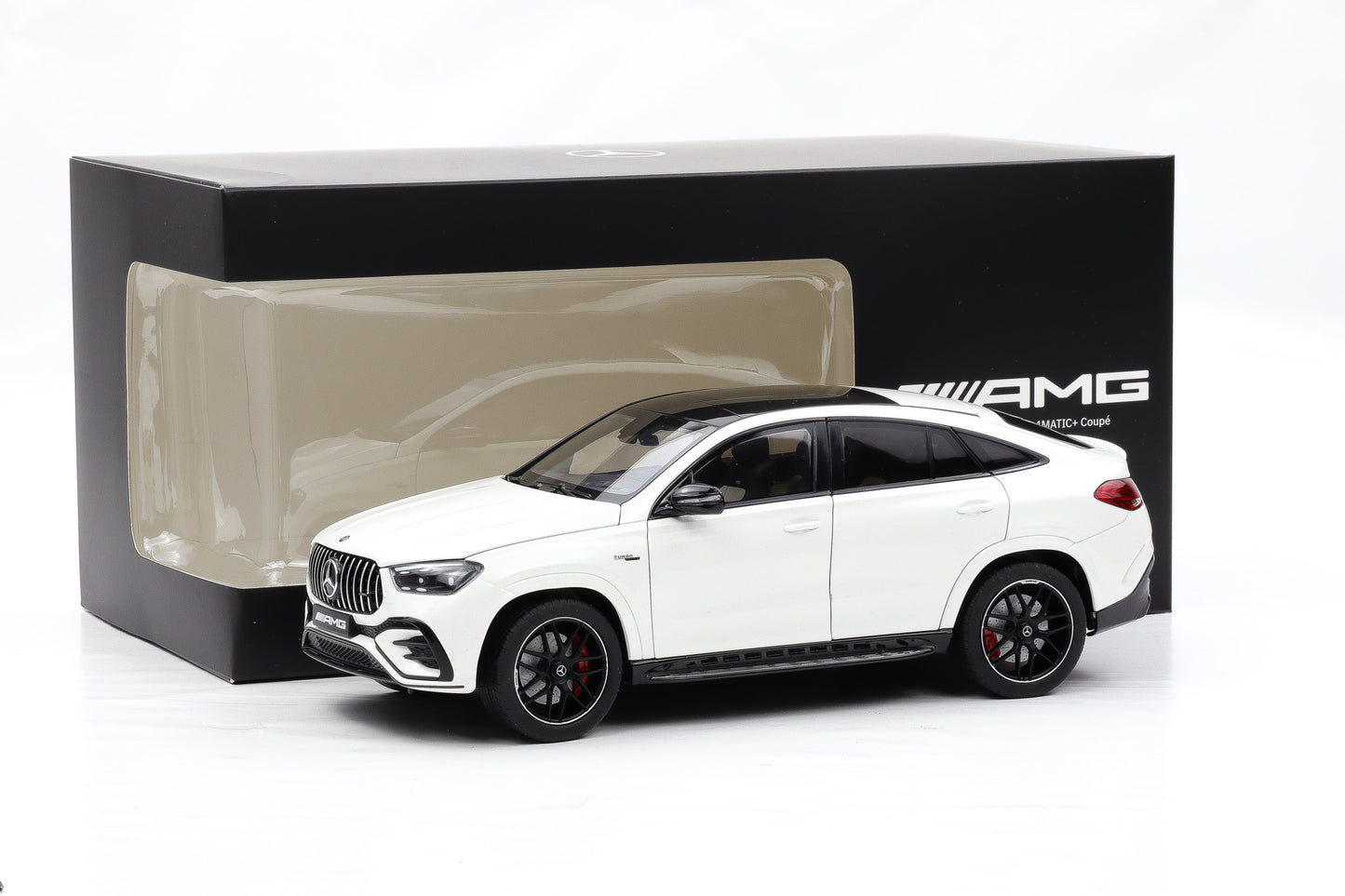 1:18 Mercedes-Benz AMG GLE 53 4MATIC Opalithweiß bright C167 NZG Dealer full opening