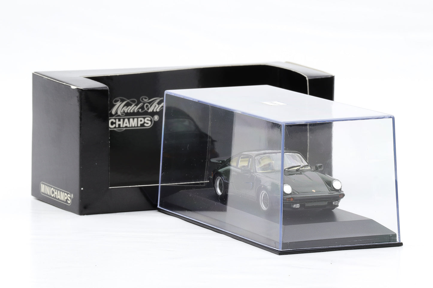 1:43 Minichamps Porsche 911 930 turbo 1977 Oakgrün-metallic