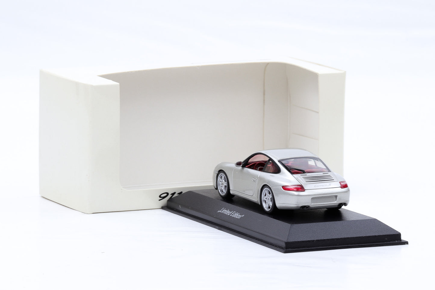 1:43 Minichamps Porsche 911 997 Carrera S silber 2005 WAP Dealer