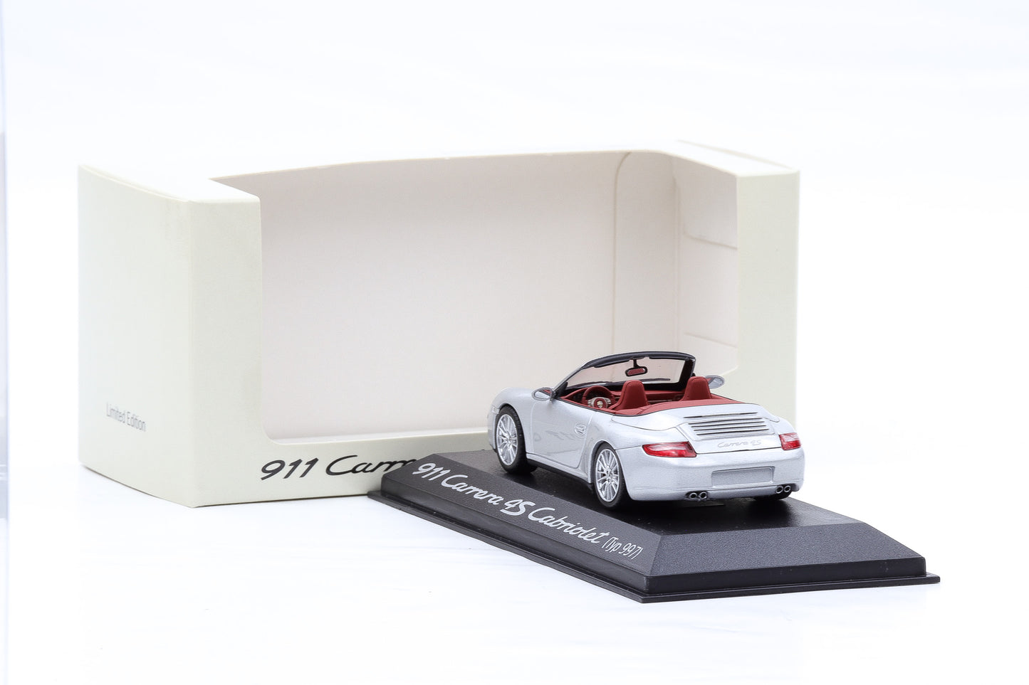 1:43 Minichamps Porsche 911 997 Carrera 4S Cabriolet silber rotes Interieur WAP Dealer
