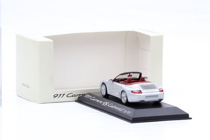 1:43 Minichamps Porsche 911 997 Carrera 4S Cabriolet silber rotes Interieur WAP Dealer