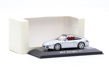 1:43 Minichamps Porsche 911 997 Targa 4S silber / rotes Interieur WAP Dealer